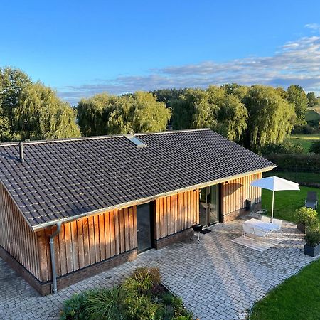 Ferienhaus Auszeit Mit Sauna Schwarz エクステリア 写真