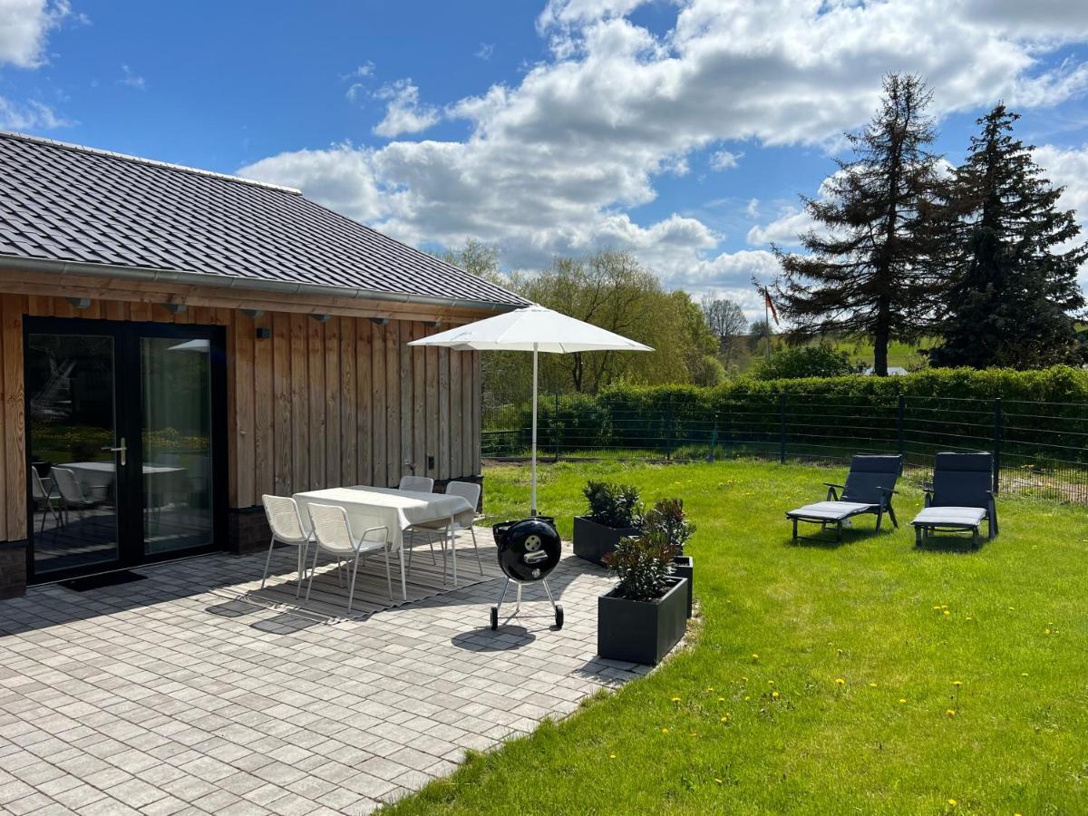 Ferienhaus Auszeit Mit Sauna Schwarz エクステリア 写真