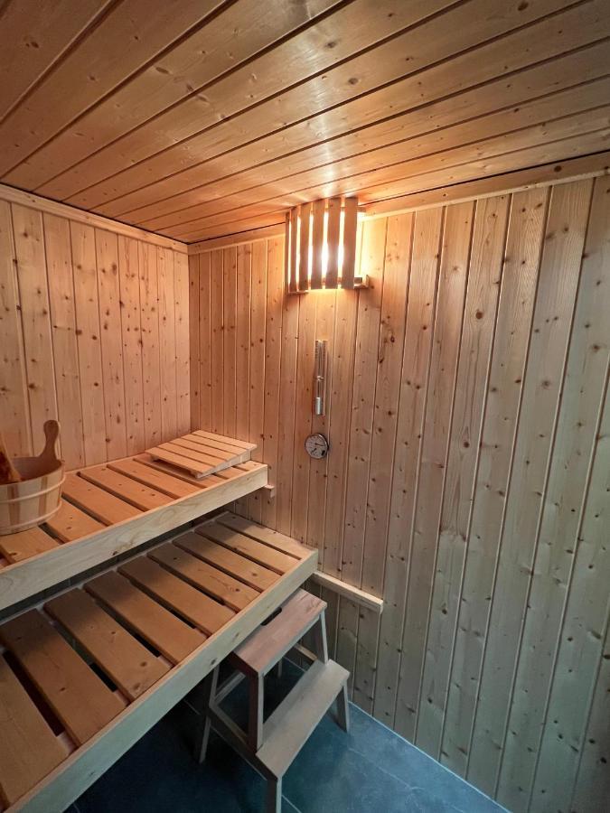 Ferienhaus Auszeit Mit Sauna Schwarz エクステリア 写真