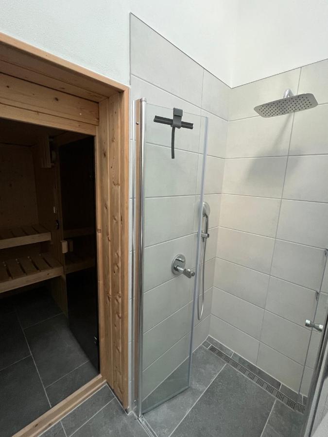 Ferienhaus Auszeit Mit Sauna Schwarz エクステリア 写真