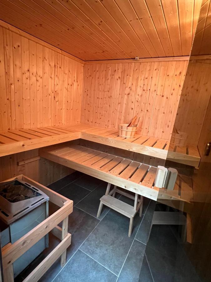 Ferienhaus Auszeit Mit Sauna Schwarz エクステリア 写真
